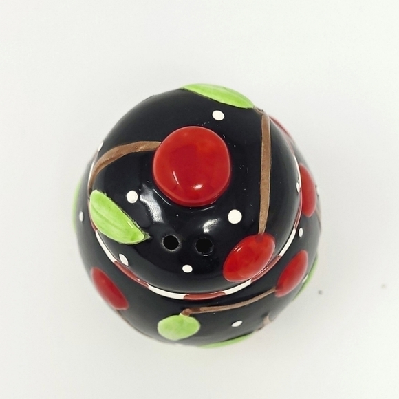 🎈4/$25 1990s replacement  salt shaker - Picture 3 of 4